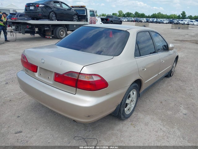 2000 Honda Accord 2.3 Se მანქანა იყიდება აუქციონზე, vin: 1HGCG5676YA043274, აუქციონის ნომერი: 45083425
