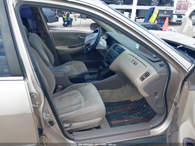 2000 Honda Accord 2.3 Se მანქანა იყიდება აუქციონზე, vin: 1HGCG5676YA043274, აუქციონის ნომერი: 45083425