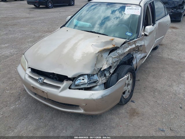 2000 Honda Accord 2.3 Se მანქანა იყიდება აუქციონზე, vin: 1HGCG5676YA043274, აუქციონის ნომერი: 45083425