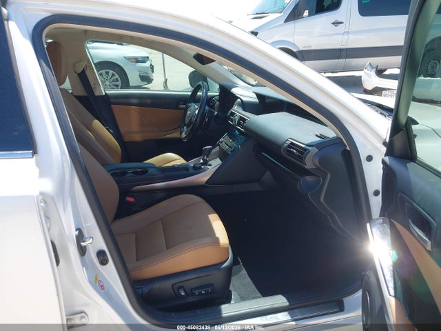 Продаж на аукціоні авто 2017 Lexus Is 200t, vin: JTHBA1D21H5043895, номер лоту: 45083438