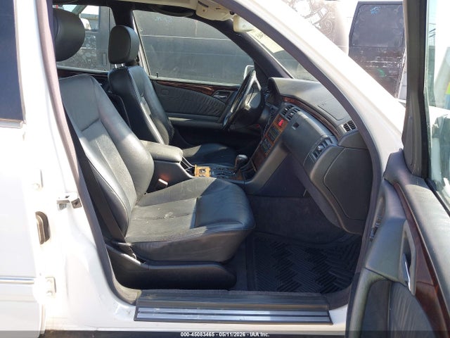 45083465 :رقم المزاد ، WDBJF65F5WA549715 vin ، 1998 Mercedes-benz E 320 مزاد بيع