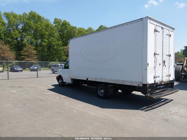 45083470 :رقم المزاد ، 1HA3GTCG9JN006091 vin ، 2018 Chevrolet Express Cutaway Work Van مزاد بيع