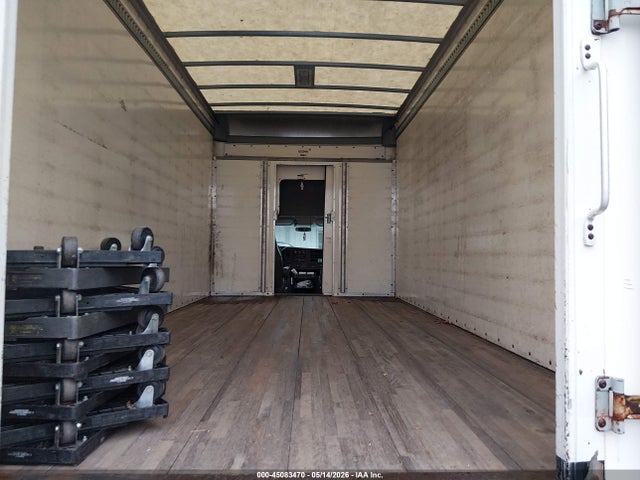 45083470 :رقم المزاد ، 1HA3GTCG9JN006091 vin ، 2018 Chevrolet Express Cutaway Work Van مزاد بيع