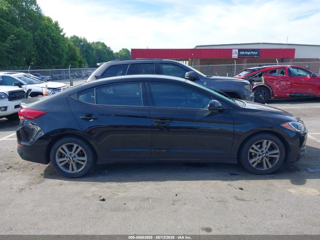 Продажа на аукционе авто 2018 Hyundai Elantra Sel, vin: 5NPD84LF3JH375466, номер лота: 45083500