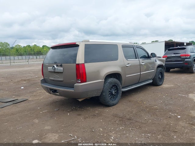 2007 Cadillac Escalade Esv Standard მანქანა იყიდება აუქციონზე, vin: 1GYFK668X7R267103, აუქციონის ნომერი: 45083505