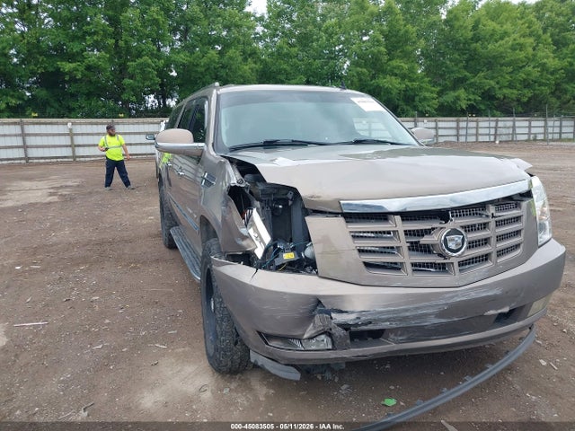 2007 Cadillac Escalade Esv Standard მანქანა იყიდება აუქციონზე, vin: 1GYFK668X7R267103, აუქციონის ნომერი: 45083505