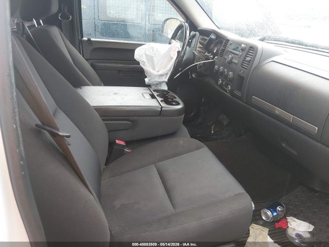 45083509 :رقم المزاد ، 1GCNKSE06BZ156448 vin ، 2011 Chevrolet Silverado 1500 Lt مزاد بيع