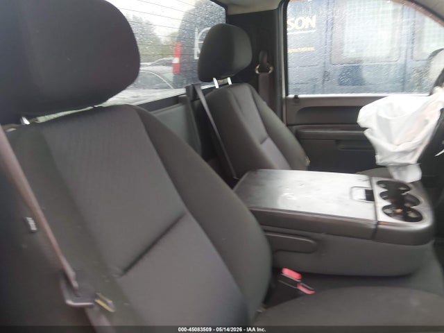 45083509 :رقم المزاد ، 1GCNKSE06BZ156448 vin ، 2011 Chevrolet Silverado 1500 Lt مزاد بيع