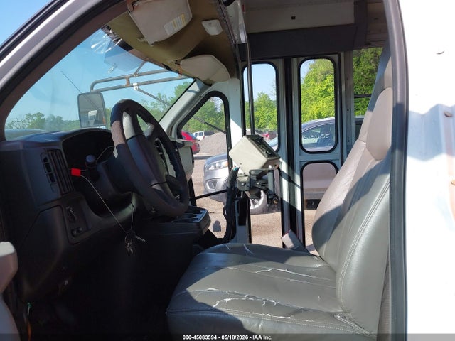 2003 Chevrolet Bus Express Cutaway მანქანა იყიდება აუქციონზე, vin: 1GBHG31V131205629, აუქციონის ნომერი: 45083594