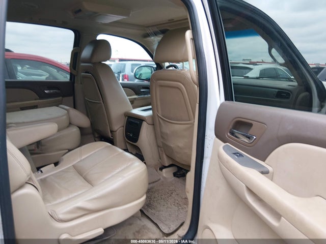 2013 Chevrolet Suburban 1500 Lt მანქანა იყიდება აუქციონზე, vin: 1GNSKJE77DR260497, აუქციონის ნომერი: 45083630