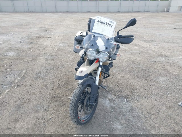 ZGUKWUA00LM000104 Moto Guzzi V85 Tt