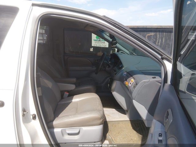 Продаж на аукціоні авто 2001 Toyota Sienna Xle, vin: 4T3ZF13C11U339039, номер лоту: 45083824