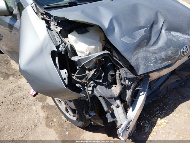 2004 Toyota Prius მანქანა იყიდება აუქციონზე, vin: JTDKB22U740029564, აუქციონის ნომერი: 45083839