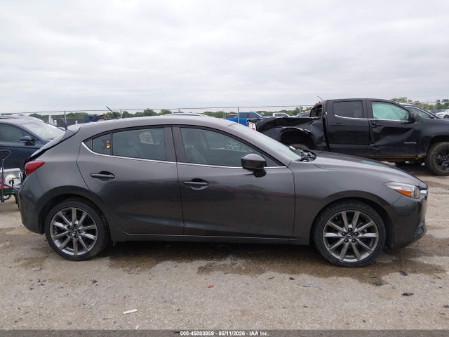 Продаж на аукціоні авто 2018 Mazda Mazda3 Touring, vin: 3MZBN1L37JM165772, номер лоту: 45083959