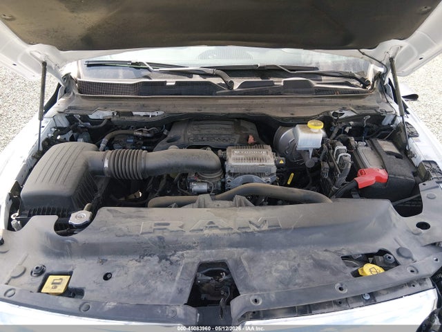 1C6RREJT5RN205470 RAM 1500 Laramie 4x2 5&#039;7 Box