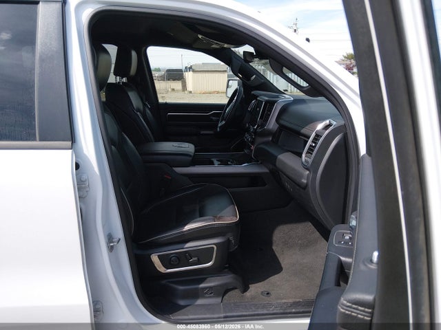 1C6RREJT5RN205470 RAM 1500 Laramie 4x2 5&#039;7 Box