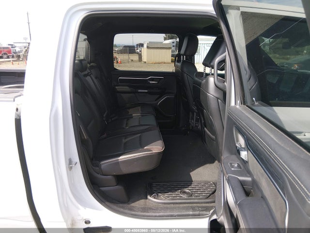 1C6RREJT5RN205470 RAM 1500 Laramie 4x2 5&#039;7 Box