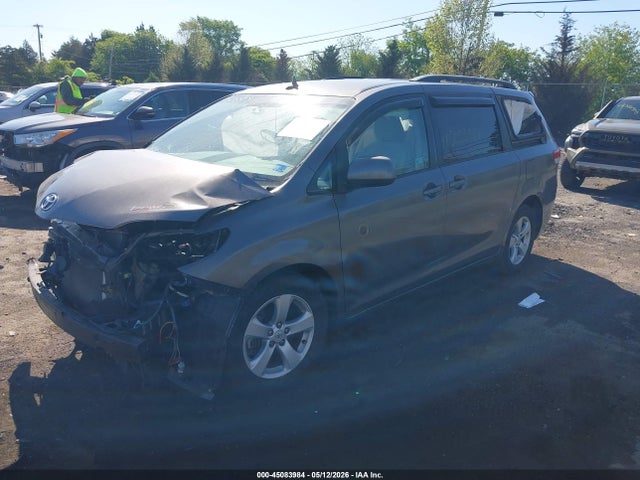 2011 Toyota Sienna Le V6 მანქანა იყიდება აუქციონზე, vin: 5TDKK3DC2BS031940, აუქციონის ნომერი: 45083984