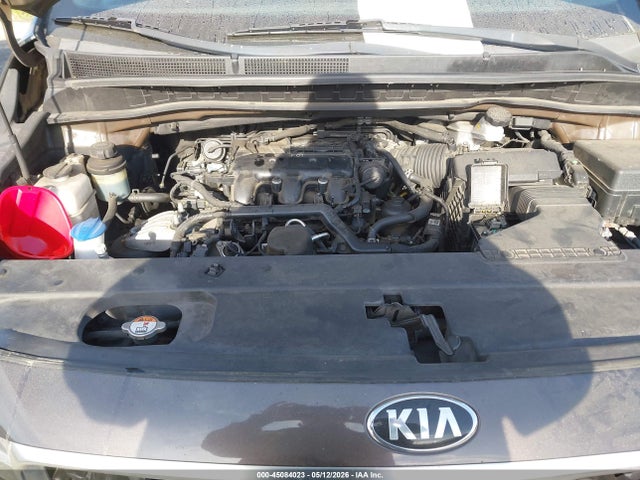 KIA SEDONA LX 2017 KNDMB5C16H6270338 Image 10