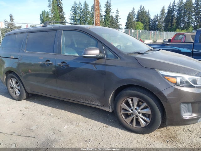2017 Kia Sedona Lx მანქანა იყიდება აუქციონზე, vin: KNDMB5C16H6270338, აუქციონის ნომერი: 45084023