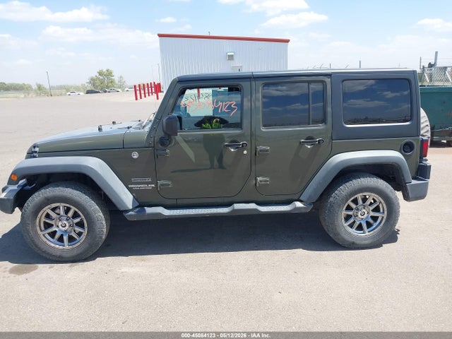 45084123 :رقم المزاد ، 1C4HJWDG0GL137572 vin ، 2016 Jeep Wrangler Unlimited Sport مزاد بيع