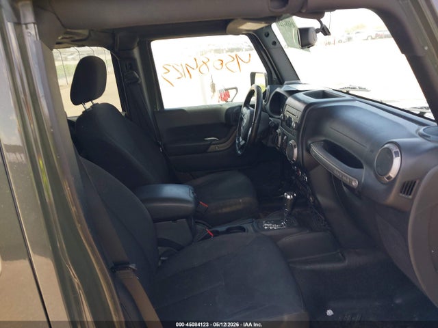45084123 :رقم المزاد ، 1C4HJWDG0GL137572 vin ، 2016 Jeep Wrangler Unlimited Sport مزاد بيع