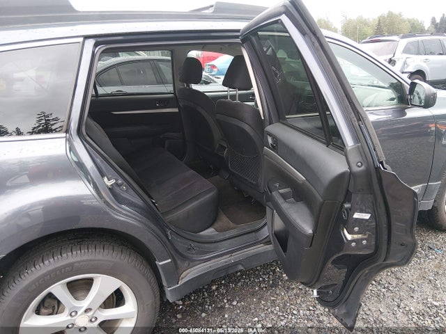 4S4BRBCC8E3325755 Subaru Outback 2.5i Premium