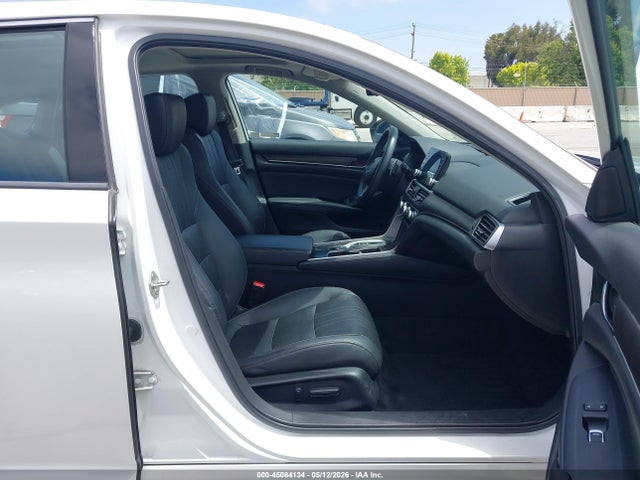 1HGCV3F91KA017409 Honda Accord Hybrid Touring