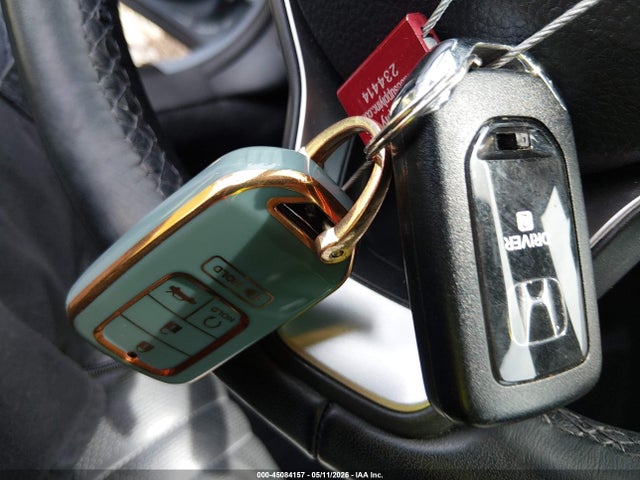 45084157 :رقم المزاد ، 1HGCV3F94NA012208 vin ، 2022 Honda Accord Hybrid Touring مزاد بيع
