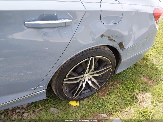 45084157 :رقم المزاد ، 1HGCV3F94NA012208 vin ، 2022 Honda Accord Hybrid Touring مزاد بيع