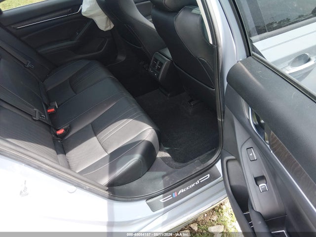 45084157 :رقم المزاد ، 1HGCV3F94NA012208 vin ، 2022 Honda Accord Hybrid Touring مزاد بيع