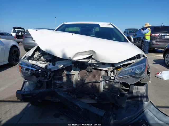 Toyota COROLLA LE 2018 5YFBURHE4JP749909 Image 11
