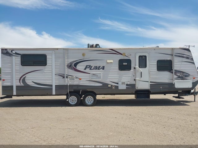 2013 Forest River 31' Travel Trailer მანქანა იყიდება აუქციონზე, vin: 4X4TPUG29DP045128, აუქციონის ნომერი: 45084228