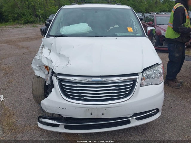 Продаж на аукціоні авто 2016 Chrysler Town & Country Touring-l Anniversary Edition, vin: 2C4RC1CG5GR215290, номер лоту: 45084244
