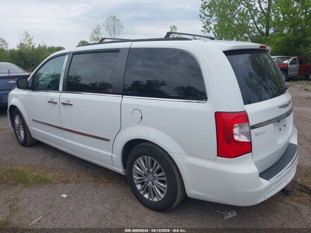 Продаж на аукціоні авто 2016 Chrysler Town & Country Touring-l Anniversary Edition, vin: 2C4RC1CG5GR215290, номер лоту: 45084244