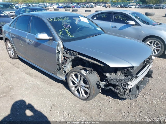 2011 Audi S4 3.0 Premium Plus მანქანა იყიდება აუქციონზე, vin: WAUBGAFL5BA024042, აუქციონის ნომერი: 45084268