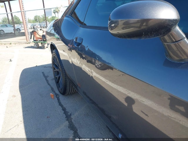 2C3CDZAG6FH901142 Dodge Challenger Sxt