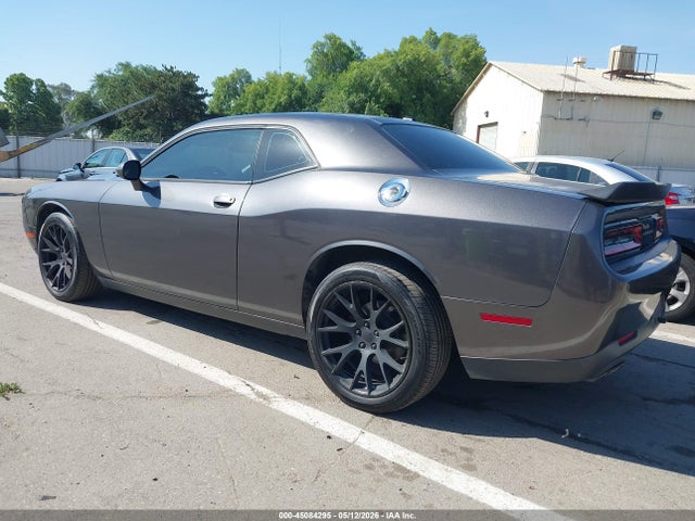 2C3CDZAG6FH901142 Dodge Challenger Sxt