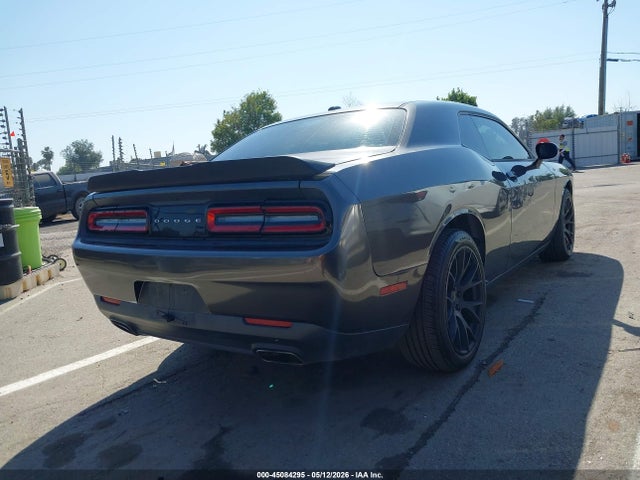 2C3CDZAG6FH901142 Dodge Challenger Sxt