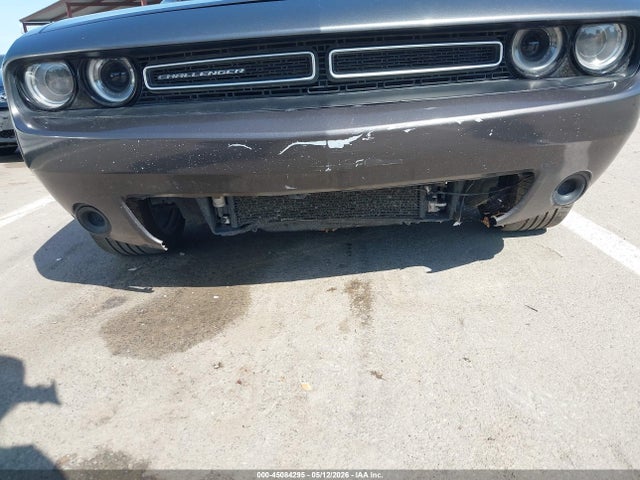 2C3CDZAG6FH901142 Dodge Challenger Sxt