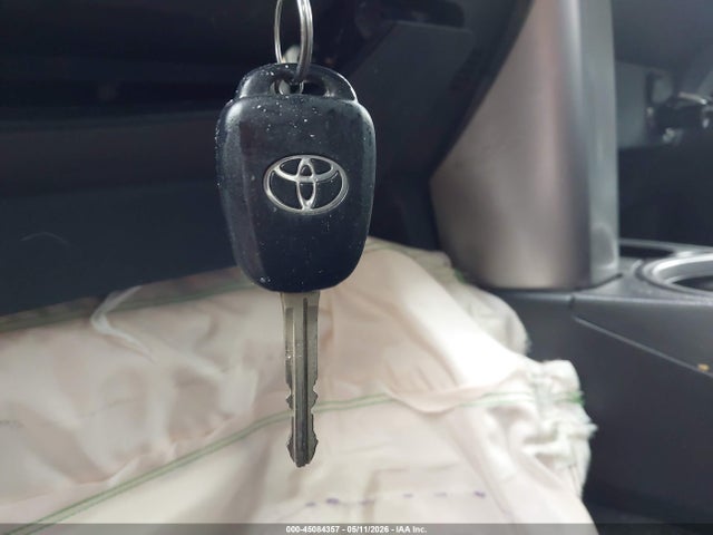 Продаж на аукціоні авто 2016 Toyota Rav4 Le, vin: JTMBFREV2GJ082527, номер лоту: 45084357
