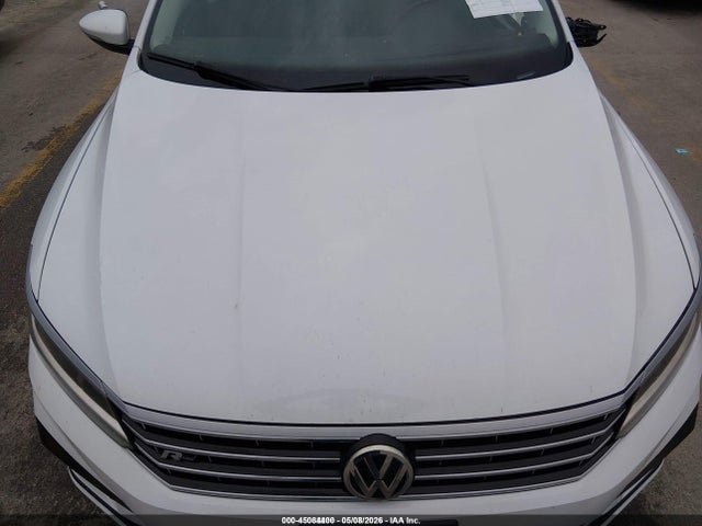 45084400 :رقم المزاد ، 1VWAA7A38JC044909 vin ، 2018 Volkswagen Passat 2.0t R-line/2.0t S مزاد بيع