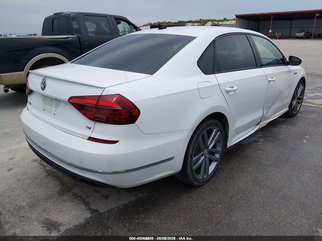 45084400 :رقم المزاد ، 1VWAA7A38JC044909 vin ، 2018 Volkswagen Passat 2.0t R-line/2.0t S مزاد بيع