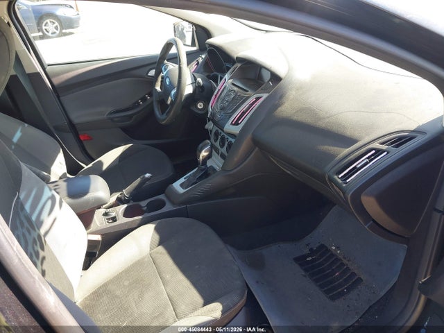 Ford FOCUS SE 2014 1FADP3K22EL198556 Image 5