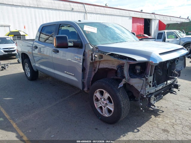 Toyota Tundra Sr5 5.7l V8 2018 5TFDY5F17JX769563 main image