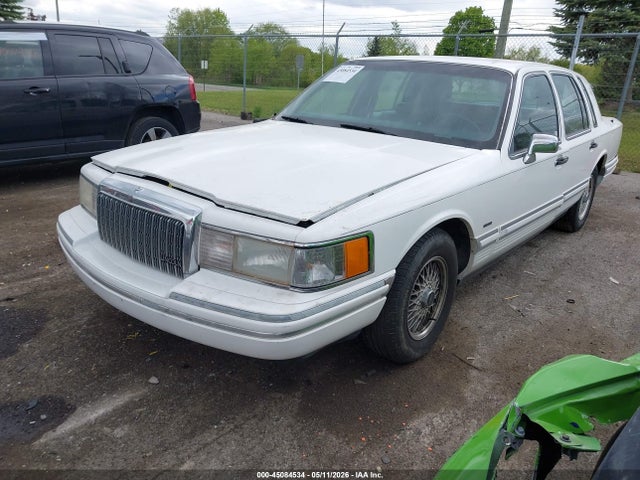 Aukcja sprzedaży 1994 Lincoln Town Car Signature/tournament, vin: 1LNLM82W5RY676231, numer aukcji: 45084534