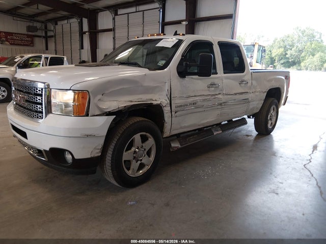 45084556 :رقم المزاد ، 1GT125C89BF165770 vin ، 2011 Gmc Sierra 2500hd Denali مزاد بيع