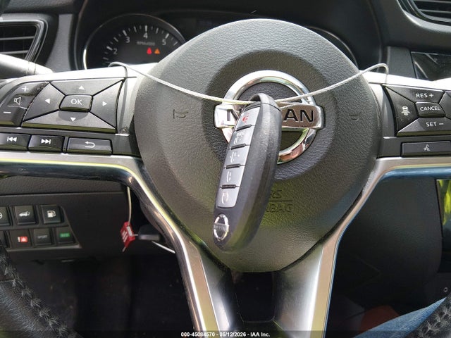 JN8AT2MT9JW486273 Nissan Rogue Sl