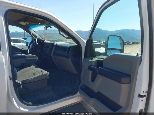 45084627 :رقم المزاد ، 1FT7W2B64KEF03207 vin ، 2019 Ford F-250 Xl مزاد بيع