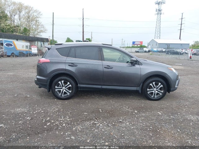 2018 Toyota Rav4 Le მანქანა იყიდება აუქციონზე, vin: JTMBFREV1JJ223630, აუქციონის ნომერი: 45084633